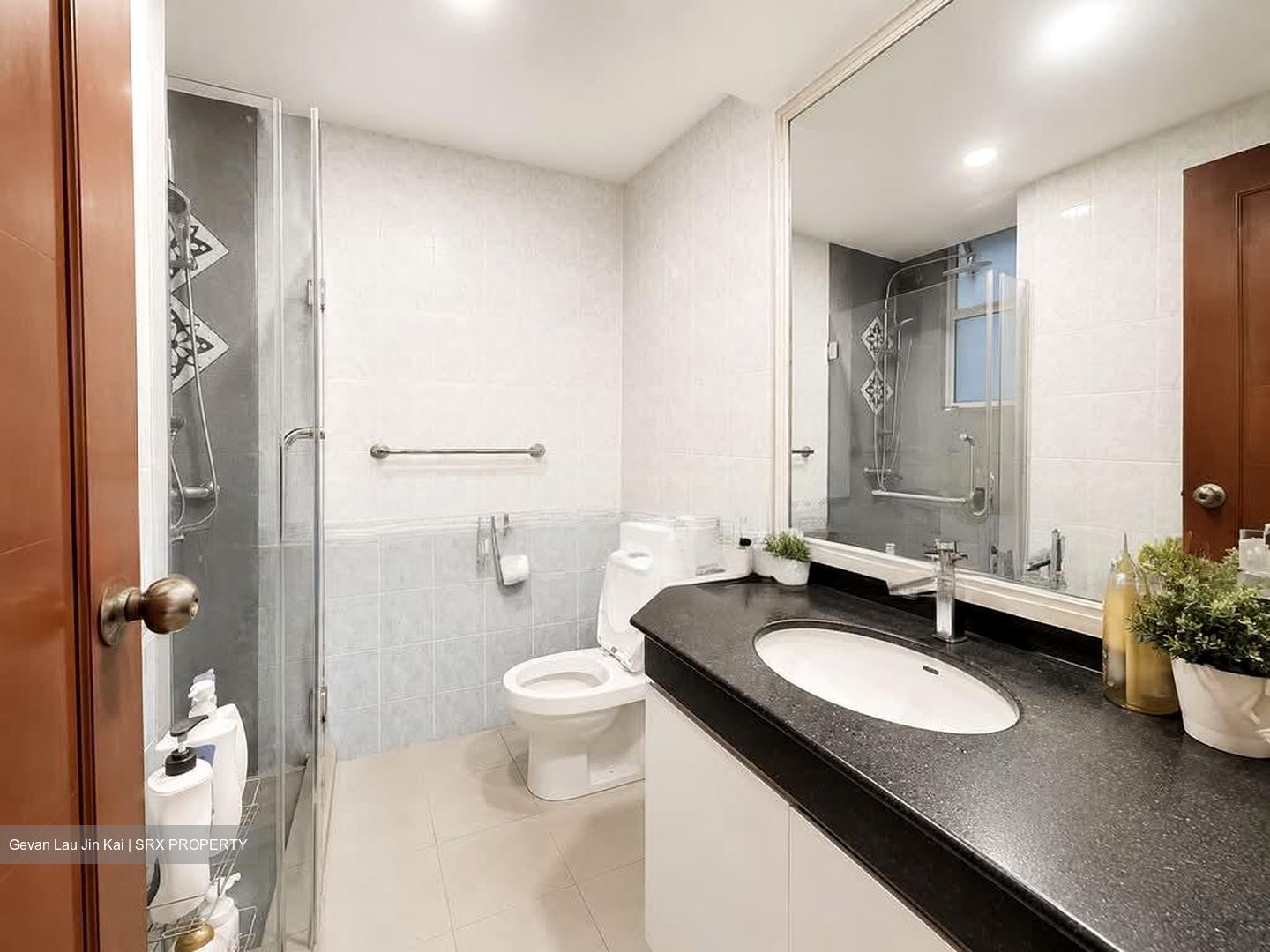 Northoaks (D25), Condominium #571390201